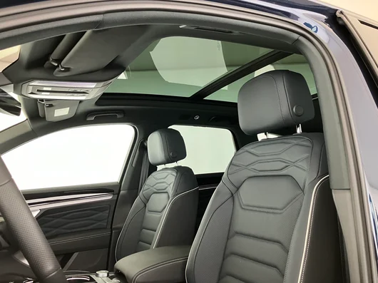 Bild eines VW Touareg R-Line TDI 4M. Final Edition