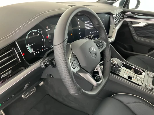 Bild eines VW Touareg R-Line TDI 4M. Final Edition