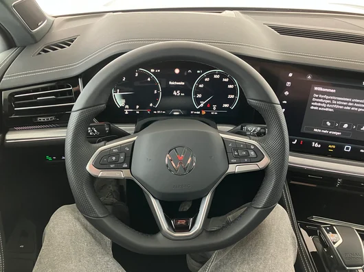 Bild eines VW Touareg R-Line TDI 4M. Final Edition