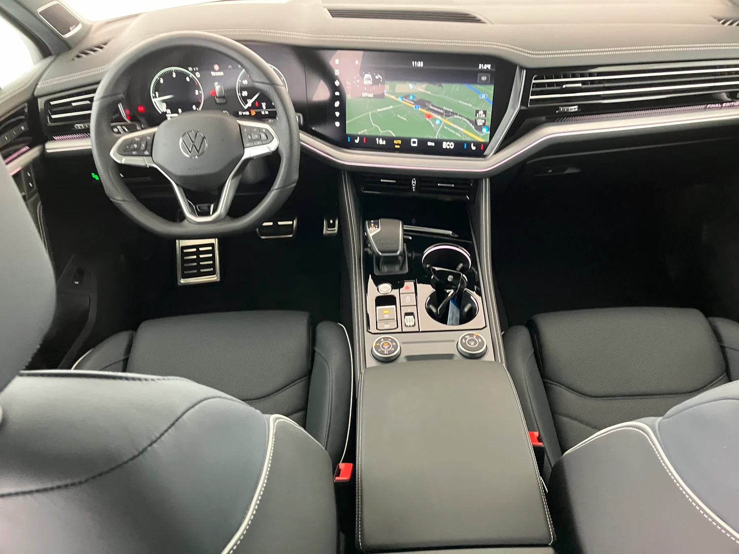 Bild eines VW Touareg R-Line TDI 4M. Final Edition