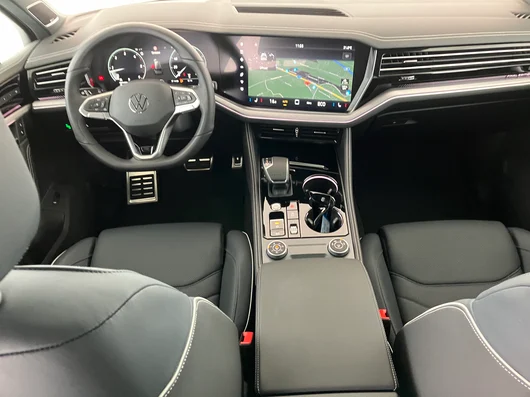 Bild eines VW Touareg R-Line TDI 4M. Final Edition