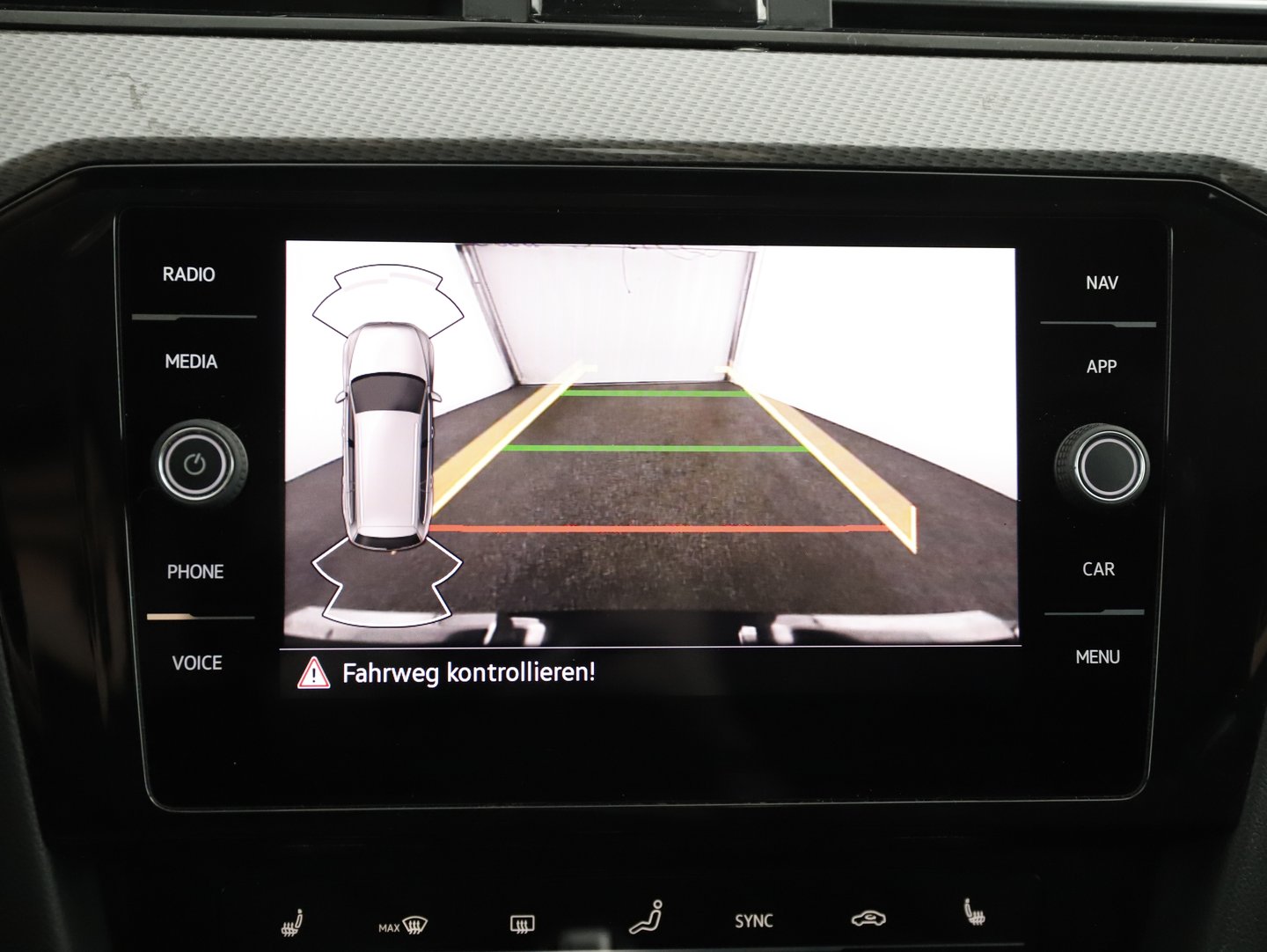 VW Passat Alltrack TDI 4MOTION DSG | Bild 11 von 22