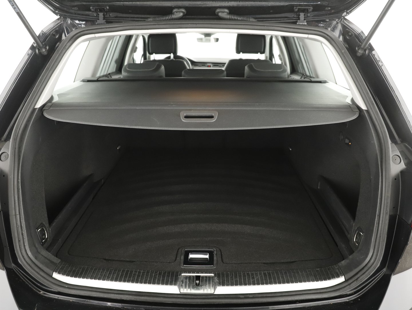 VW Passat Alltrack TDI 4MOTION DSG | Bild 18 von 22
