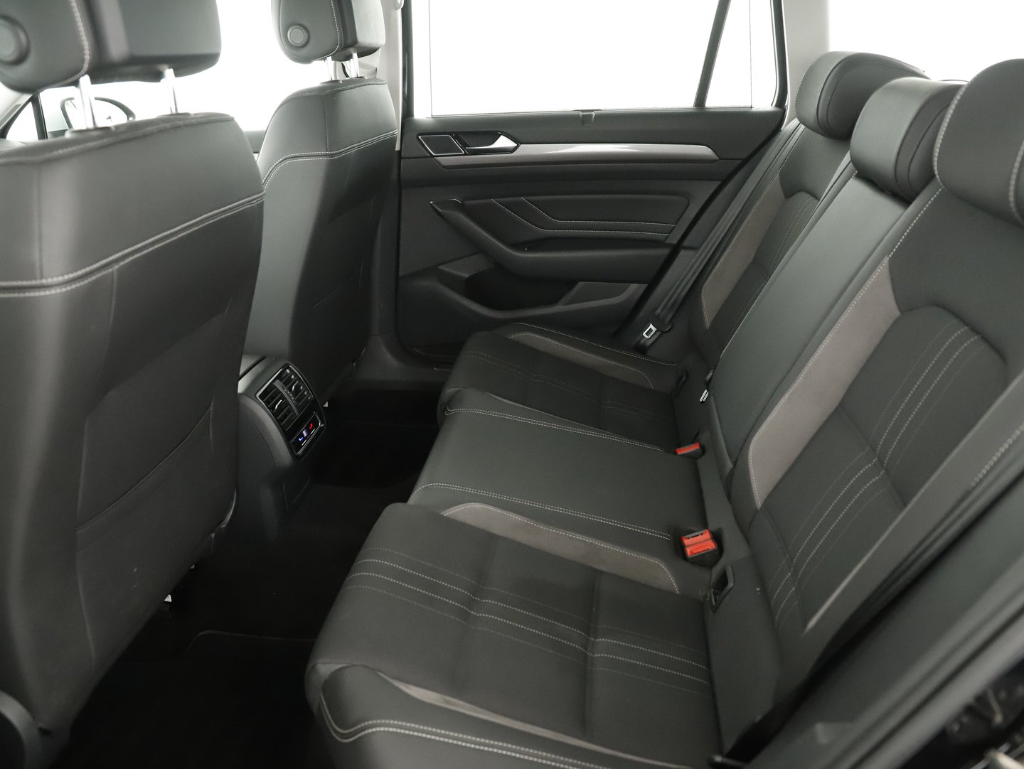 VW Passat Alltrack TDI 4MOTION DSG | Bild 4 von 22