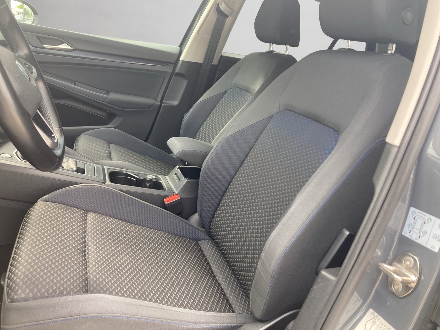 VW Golf Life TSI ACT | Bild 6 von 19