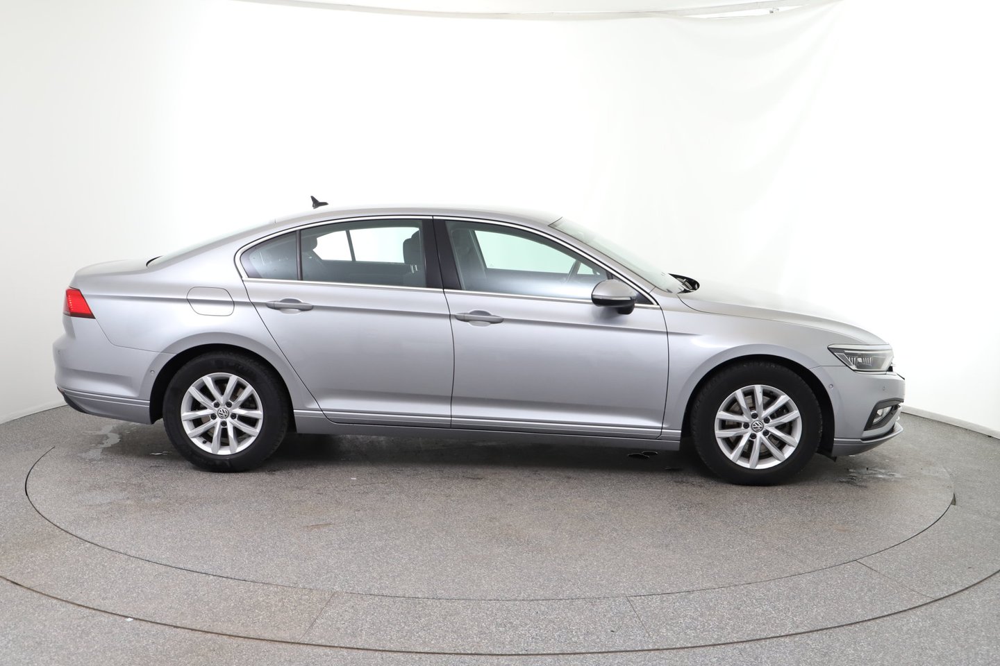 VW Passat Business TDI SCR DSG | Bild 6 von 31
