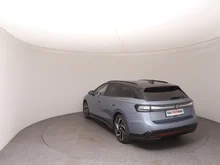 VW ID.7 Tourer Pro 210 kW Business - 77 kWh in Stonewashed Blue Metallic Dach Schwarz