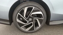 VW ID.7 Tourer Pro 210 kW Business - 77 kWh in Stonewashed Blue Metallic Dach Schwarz