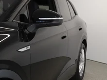 VW ID.4 Pro Performance 150 kW in Grenadillschwarz Metallic