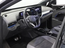 VW ID.4 Pro Performance 150 kW in Grenadillschwarz Metallic