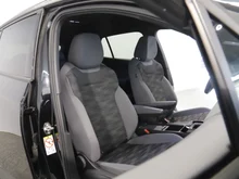 VW ID.4 Pro Performance 150 kW in Grenadillschwarz Metallic