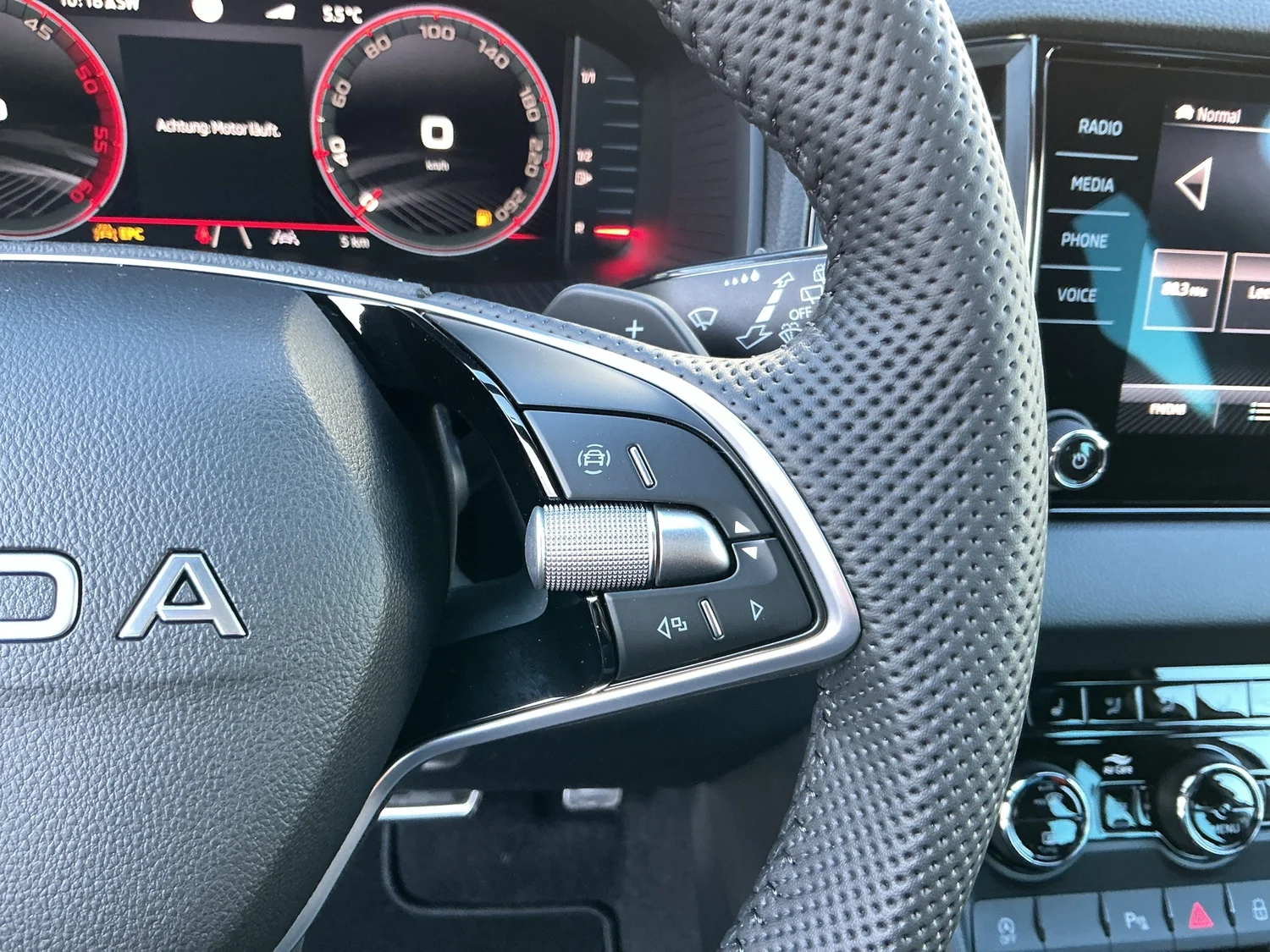 Bild eines Škoda Karoq 4x4 Sportline TDI DSG
