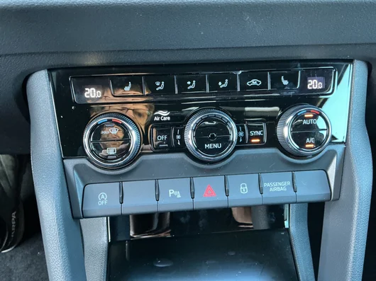 Bild eines Škoda Karoq 4x4 Sportline TDI DSG
