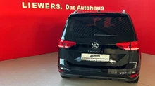 VW Touran Life TSI in 0E Grenadillschwarz Metallic
