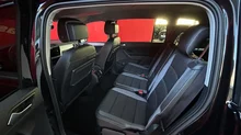 VW Touran Life TSI in 0E Grenadillschwarz Metallic