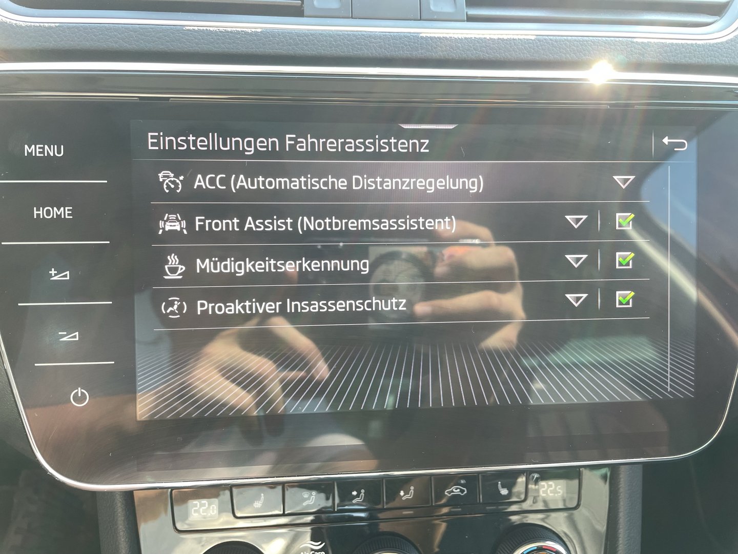 Škoda SUPERB Combi 4x4 L&K TDI DSG | Bild 17 von 26