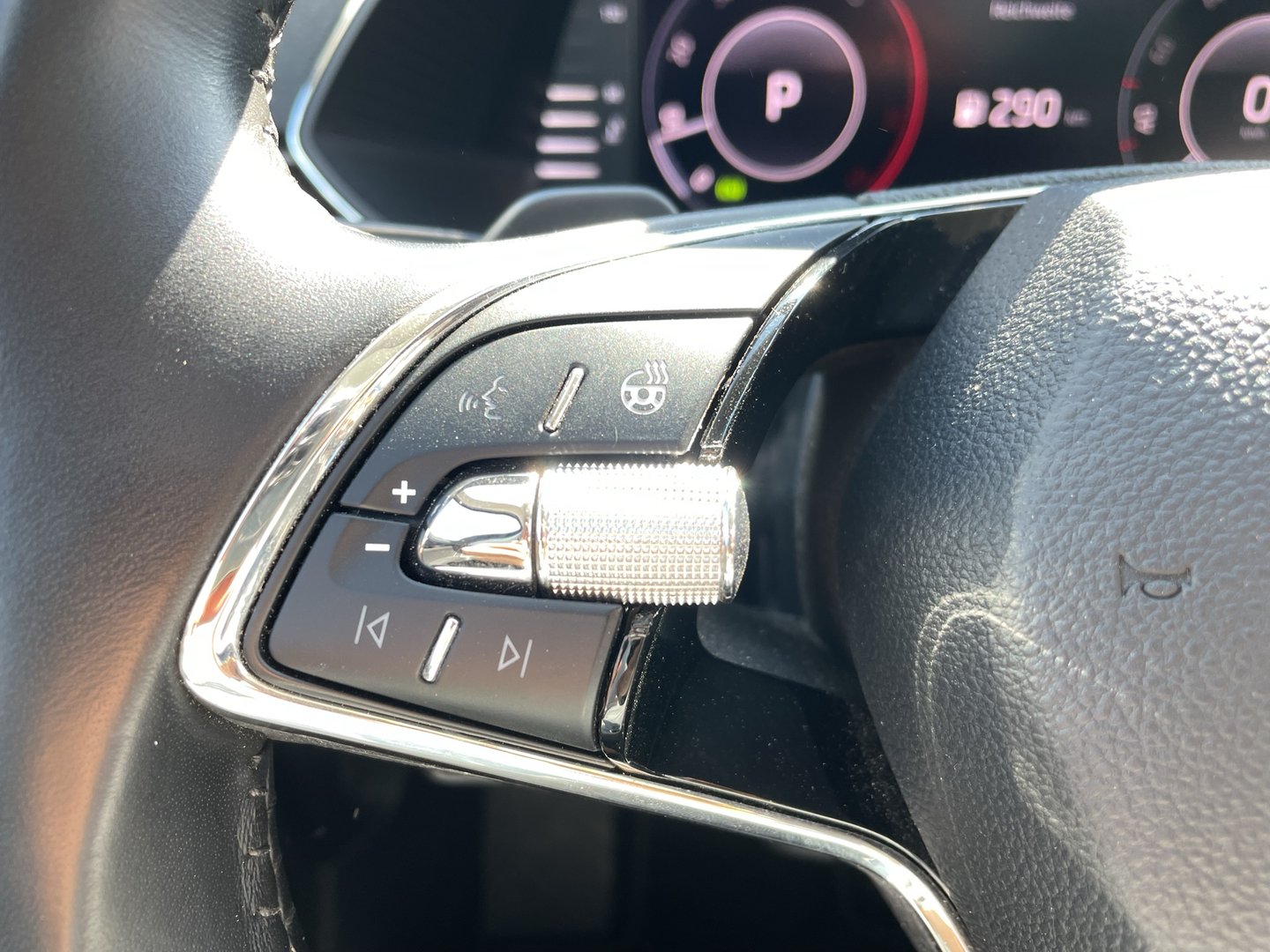 Škoda SUPERB Combi 4x4 L&K TDI DSG | Bild 13 von 26