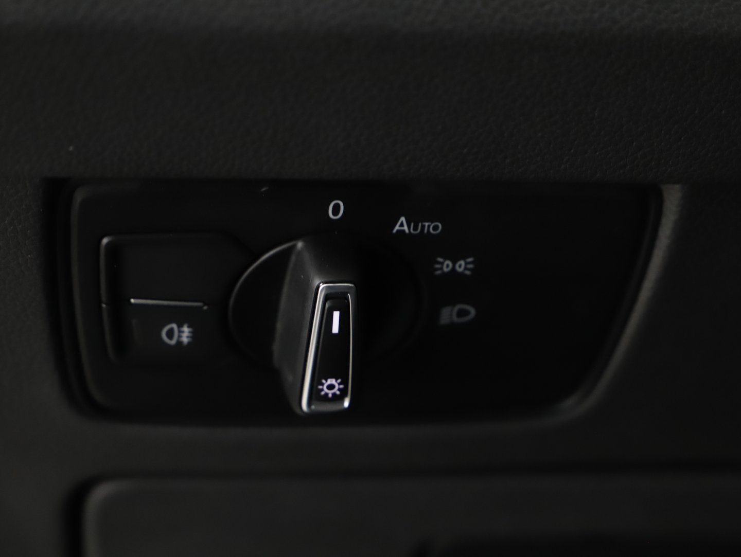 VW Passat Variant Business TDI DSG | Bild 12 von 28