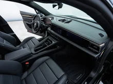 Porsche Macan 4 in oakgrünmetallic neo