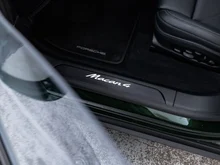Porsche Macan 4 in oakgrünmetallic neo
