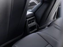 Porsche Macan 4 in oakgrünmetallic neo