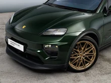 Porsche Macan 4 in oakgrünmetallic neo