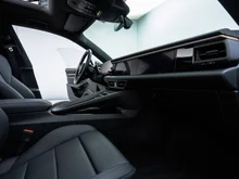 Porsche Macan 4 in oakgrünmetallic neo