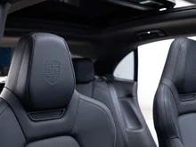 Porsche Macan 4 in oakgrünmetallic neo