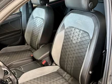 VW Tiguan R-Line TSI DSG in Delfingrau Metallic