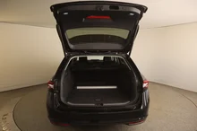 Škoda Superb Combi 4x4 Selection TDI DSG in Ebony-Schwarz Metallic