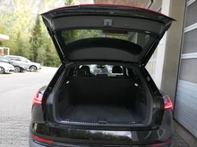 Audi e-tron 50 quattro 230 kW Business in Brillantschwarz