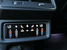 Audi e-tron 50 quattro 230 kW Business in Brillantschwarz