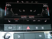 Audi e-tron 50 quattro 230 kW Business in Brillantschwarz