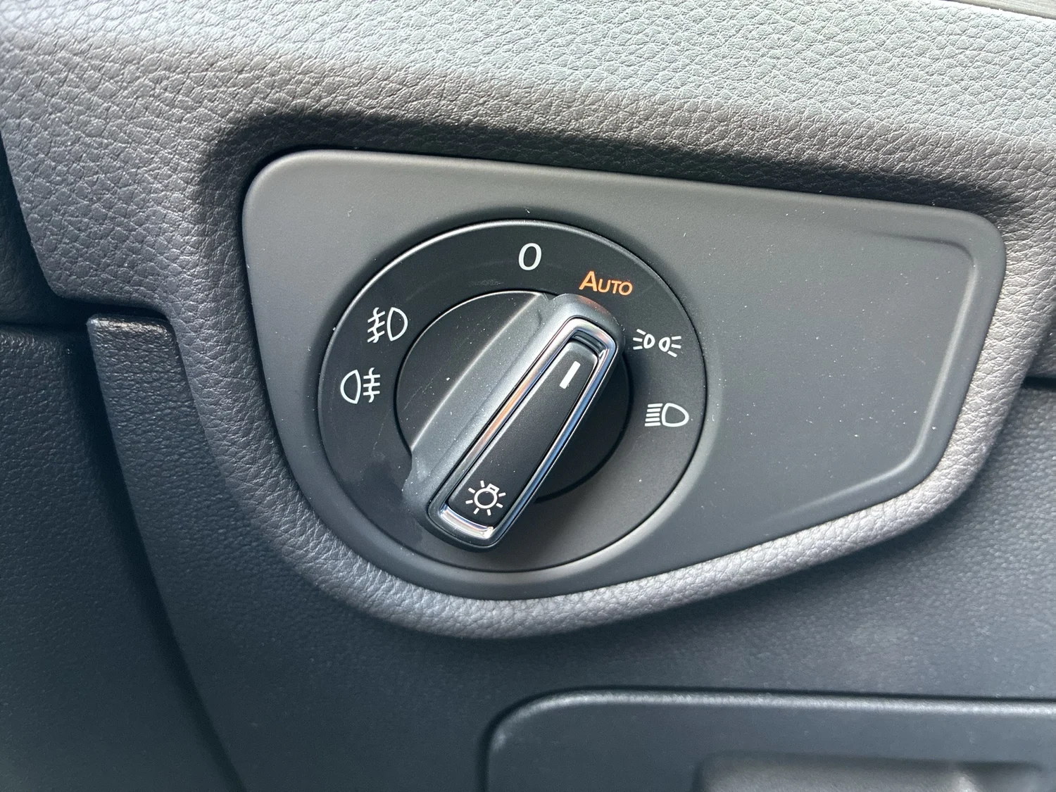 Bild eines VW Touran Life TSI DSG