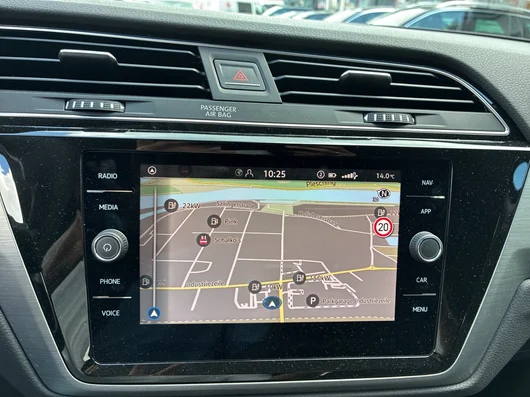 Bild eines VW Touran Life TSI DSG