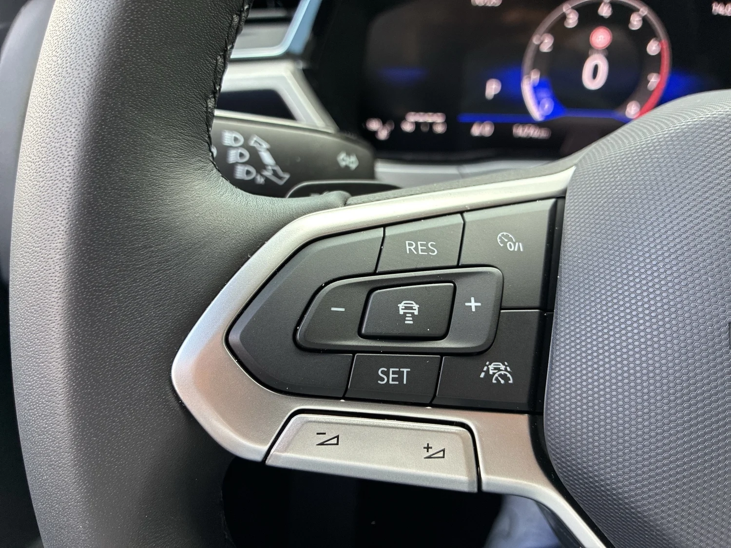 Bild eines VW Touran Life TSI DSG