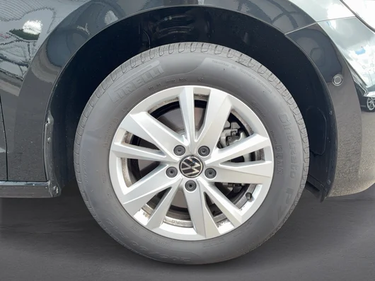 Bild eines VW Touran Life TSI DSG
