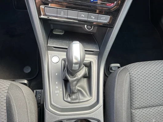 Bild eines VW Touran Life TSI DSG