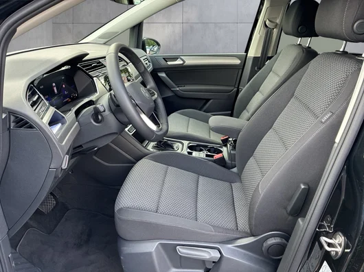 Bild eines VW Touran Life TSI DSG
