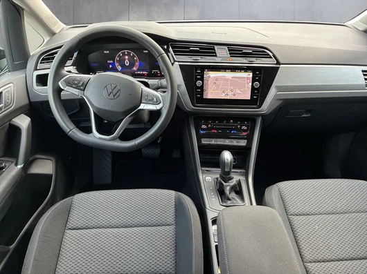 Bild eines VW Touran Life TSI DSG