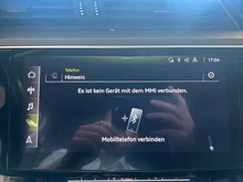 Audi Q8 50 e-tron quattro business in Magnetgrau
