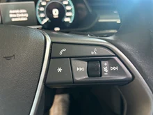 Audi Q8 50 e-tron quattro business in Magnetgrau