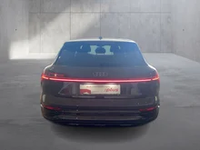 Audi Q8 50 e-tron quattro business in Magnetgrau