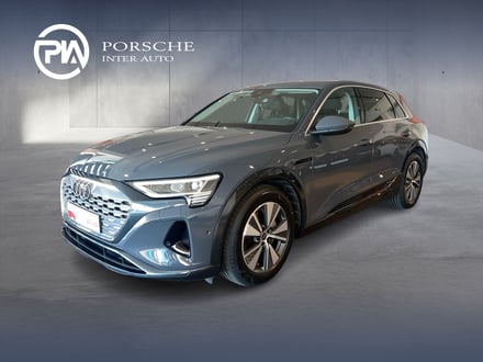 Audi Q8 50 e-tron quattro business