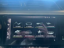 Audi Q8 50 e-tron quattro business in Magnetgrau