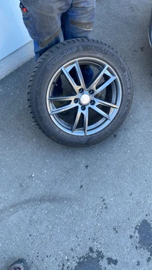 Thumbnail-Foto von Fahrzeug