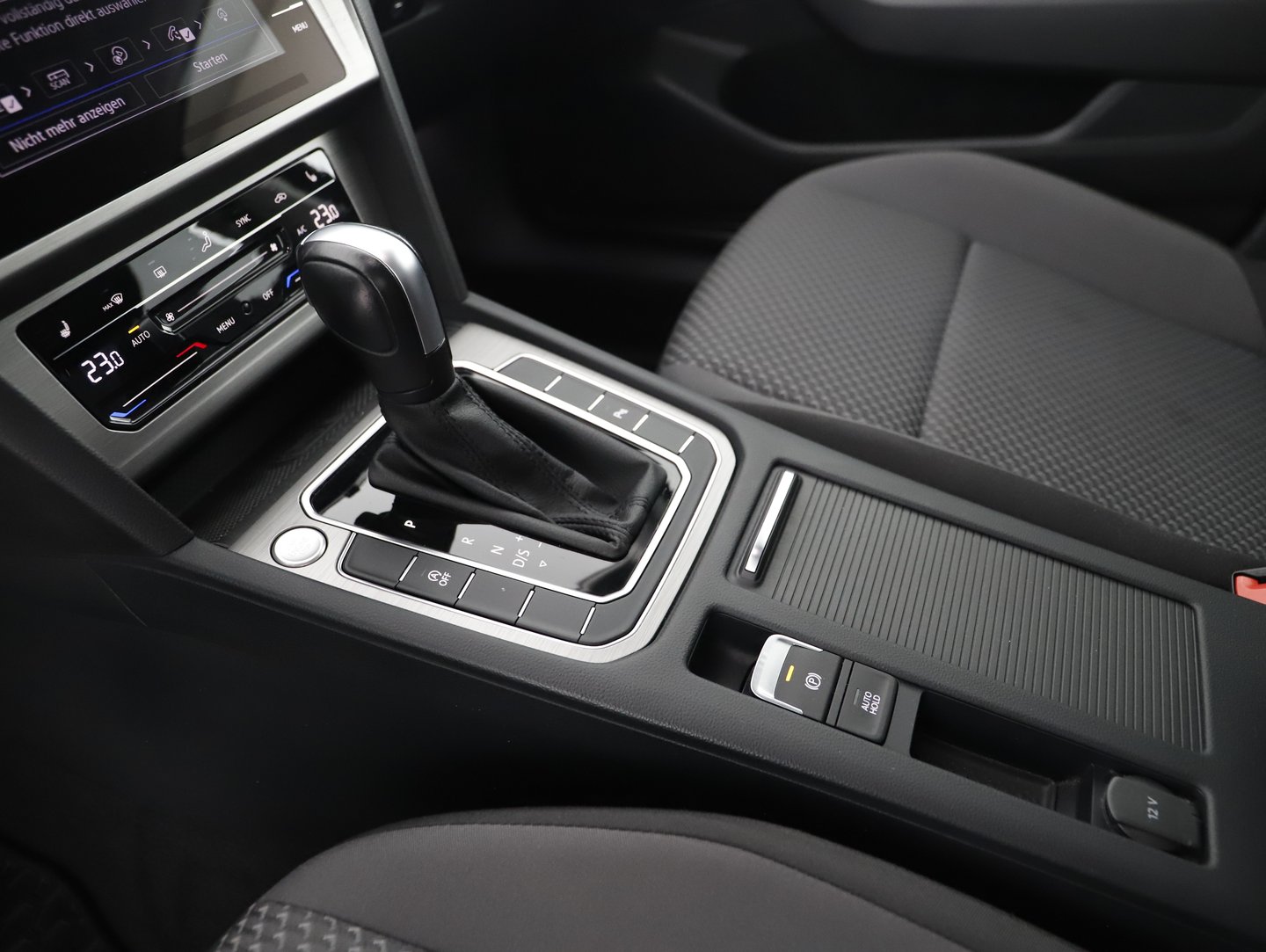 VW Passat Variant Business TDI DSG | Bild 23 von 31