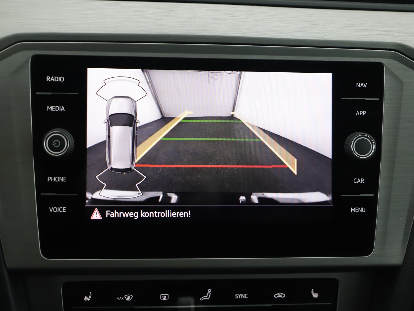 VW Passat Variant Business TDI DSG | Bild 21 von 31