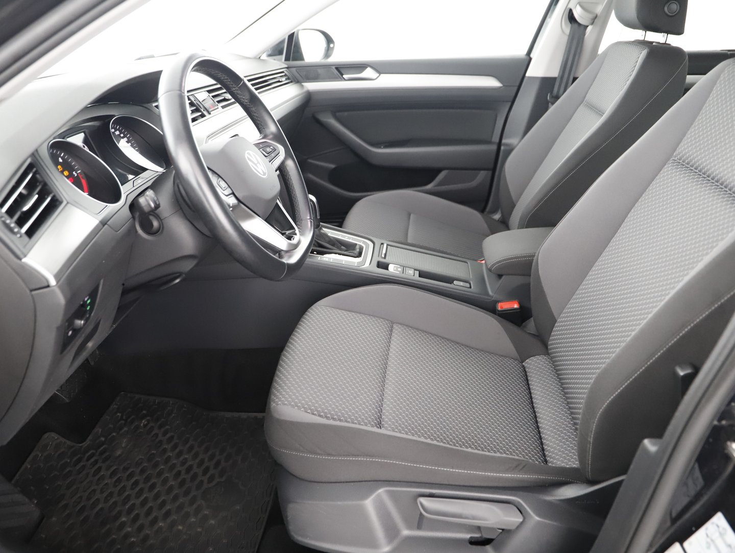 VW Passat Variant Business TDI DSG | Bild 13 von 31
