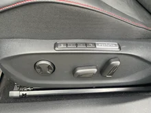VW ID.7 Tourer GTX 4MOTION 250 kW in Aquamarinblau Dach Schwarz